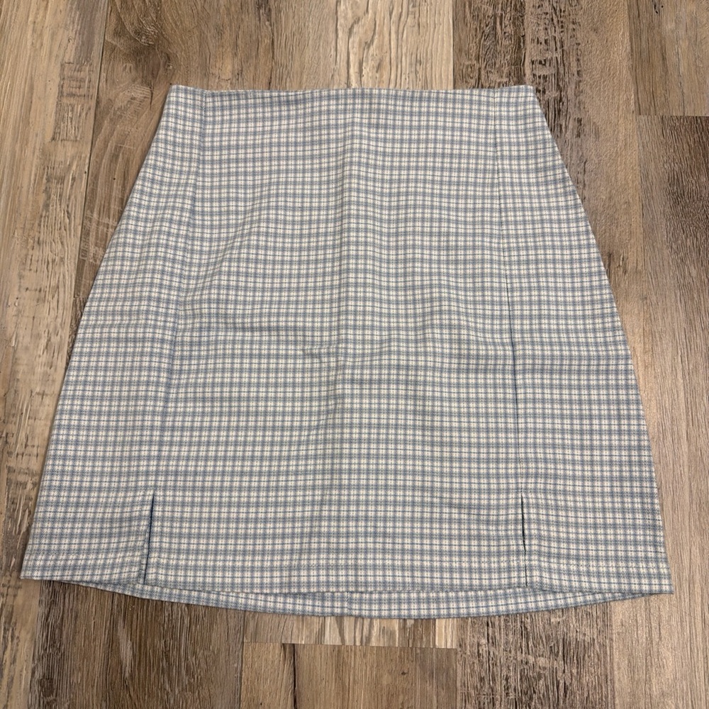 Brandy Melville plaid mini skirt blue and white fits size xs-s